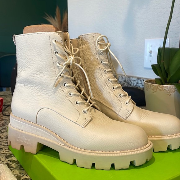 Shoes - Cream waterproof Sam Edelman boots